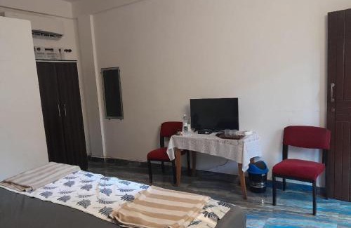 Anjuna Hotel | Janets & Johns Beach Resort since 1989