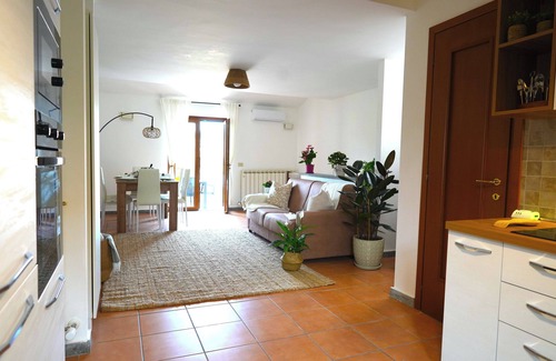 Trevignano Romano Villa | Jannuzzi House