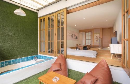 Phra Khanong Nuea House | Japanese House 3BR Home Near Ekkamai BTS