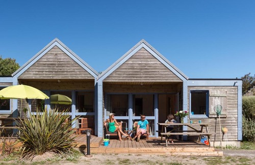 Ile-de-Batz Ski Chalet | Jardin Colonial - Rêves De Mer