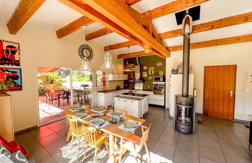 Ocana Villa | Jardin des Abeilles - Famille, Rivière, Zen - by TGB