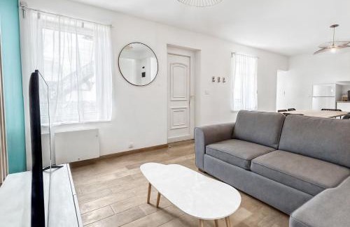 Les Romains Apartment | Jardin Privé et Déco Moderne à Vichy