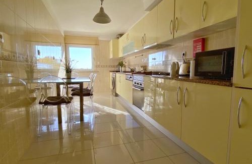 Parede Apartment | Jardins da Parede 211