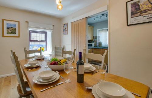 Tideswell House | Jaret House