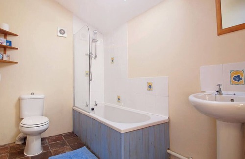Llanrug House | Jasmine Bach in Caernarfon