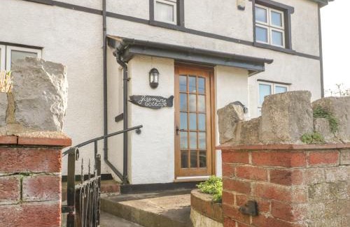Rhuddlan House | Jasmine Cottage