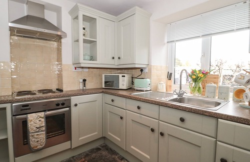 Kilmington Cottage | JASMINE COTTAGE, pet friendly, with open fire in Kilmington, Devon