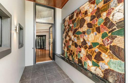 Yamba House | Jasmine cove - Exclusive Waterfront Estate