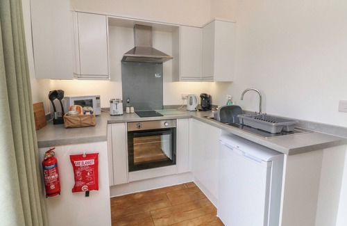 Swimbridge Cottage | JASMINE, romantic, with hot tub in Barnstaple