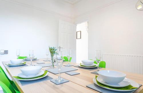 Nottingham House | Jasmine Villa B - Ideal for QMC & Uni - Free parking