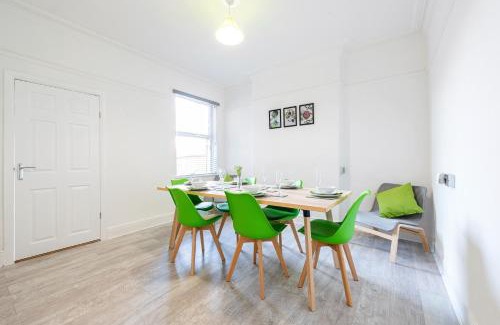 Nottingham House | Jasmine Villa B - Ideal for QMC & Uni - Free parking