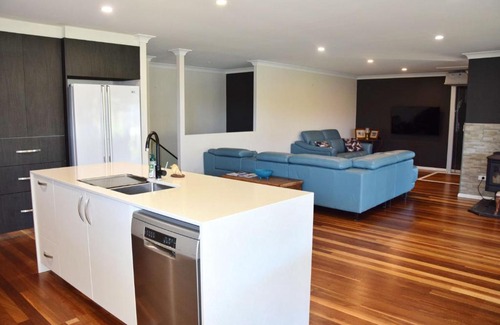 South West Rocks House | Jaspa - River Views - Bring your own linen