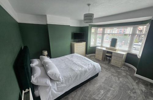 Llandudno House | Jasslyn Llandudno with Private Car Park