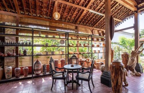 Lombok House | JavaLO Lite