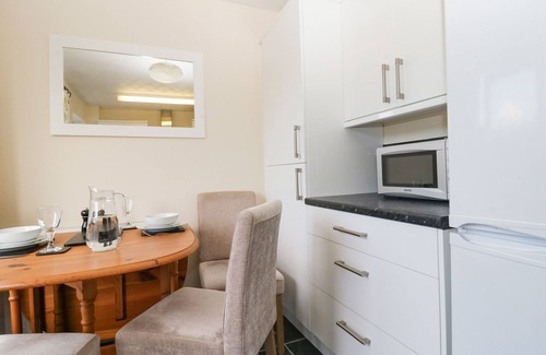 Wyke Regis Cottage | Jay Cottage