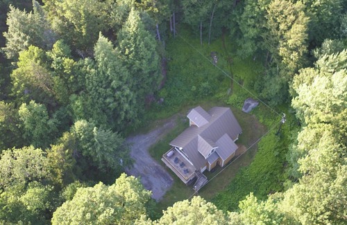 Montgomery Center Ski Chalet | Jay Peak Chalet: Family & Dog-Friendly, Hot Tub, Ski