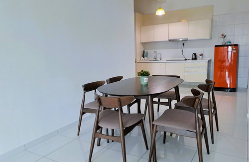 Bukit Indah Apartment | JB Bukit Indah Skyloft Suites