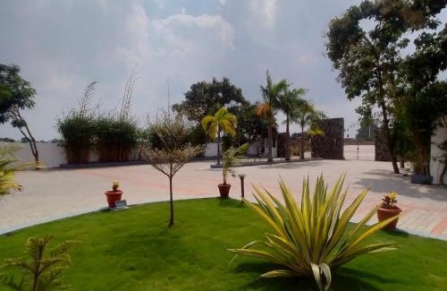 Srirangam Hotel | JB Residency