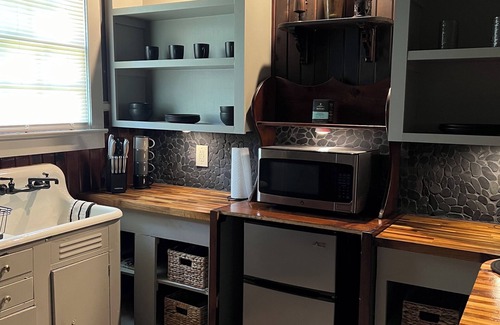 Mobile House | JD's Battle House Bungalow