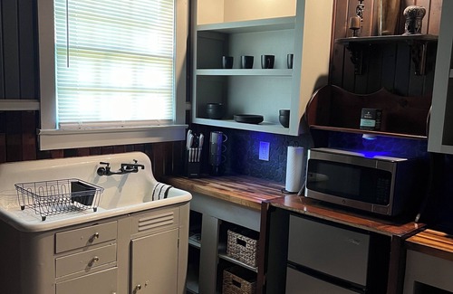Mobile House | JD's Battle House Bungalow