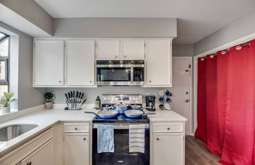 Lewisville House | JD’s Relaxing Retreat