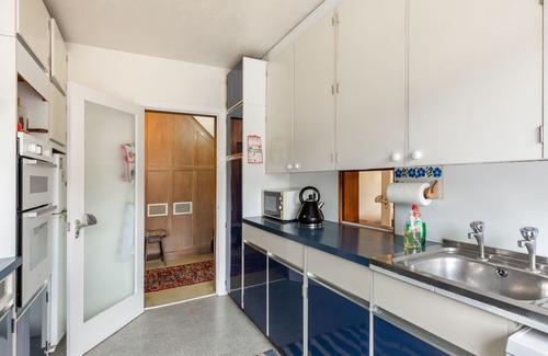 Coombe Vale House | Jeanettes with 4 bedrooms and 1 bathrooms