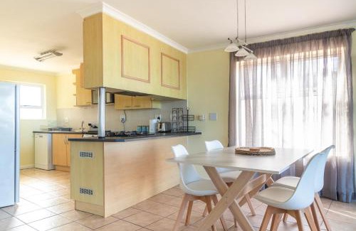 Jeffreys Bay Apartment | Jeffreys Bay Getaway