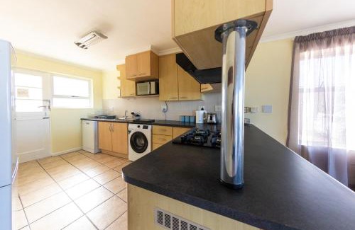 Jeffreys Bay Apartment | Jeffreys Bay Getaway