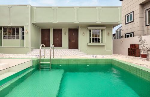 Aewol House | Jeju Aewol Enoch Pool Villa