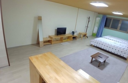 Gujwa House | Jeju Banjip Pension