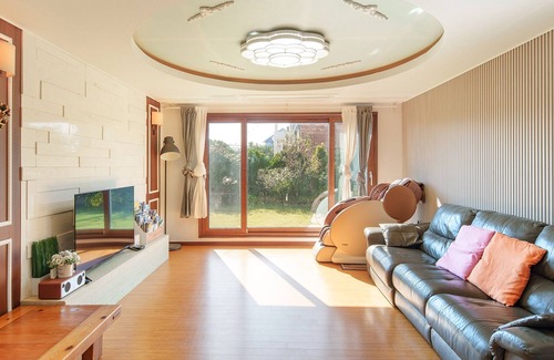 Aewol House | Jeju Brickninemansion