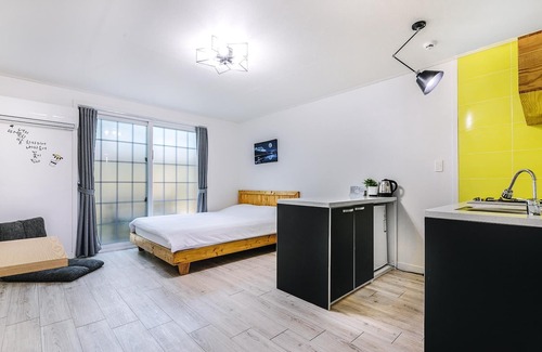 Pyeongdae-ri House | Jeju Daltokki Pension