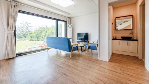 Aewol House | Jeju Damongchae Pension