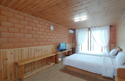 Aewol House | Jeju Hanibaram Pension