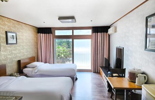 Hallim Resort | Jeju Ilsung Beach Condo