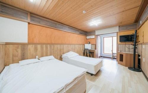 Aewol House | Jeju Joy Hill Pension