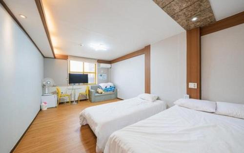 Aewol House | Jeju Joy Hill Pension