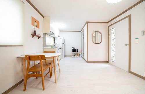 Andeok House | Jeju Joyhouse