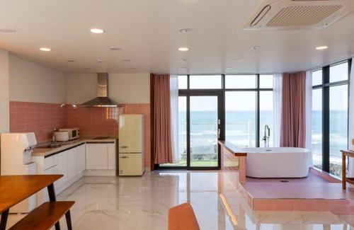 Gujwa House | Jeju M Stay Pension