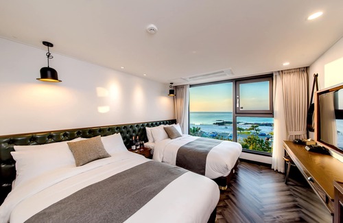 Aewol Hotel | Jeju Marevo Beach Hotel