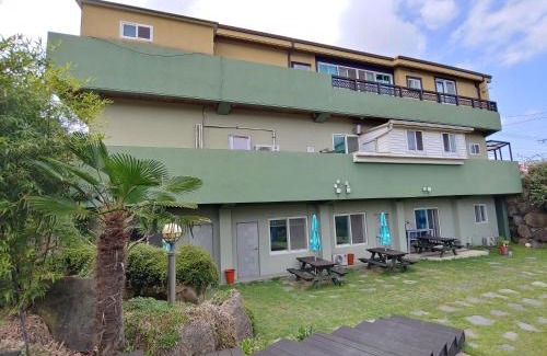 Hallim House | Jeju Oreum Pension