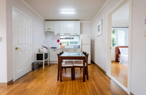 Jocheon House | Jeju Palm Hills Pension