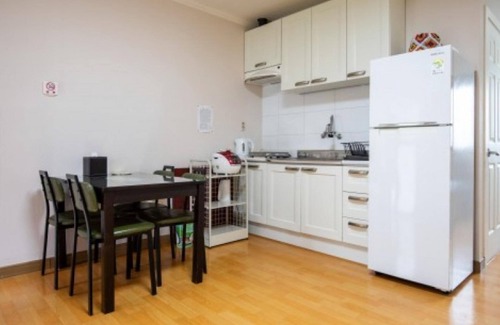 Jocheon House | Jeju Palm Hills Pension