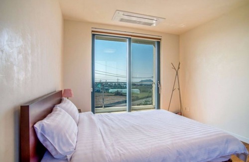Hallim House | Jeju Poema Pension