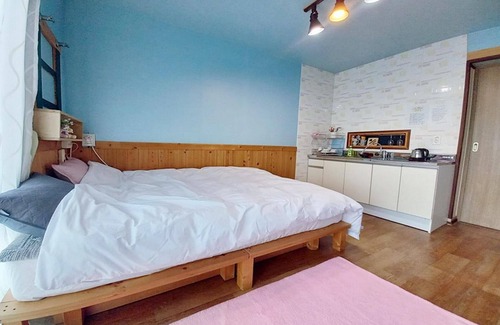 Jongdal-ri House | Jeju Rainbow Pension & Guest House