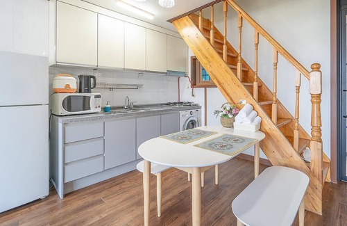 Aewol House | Jeju Sigan Yeohaeng Huyang Pension