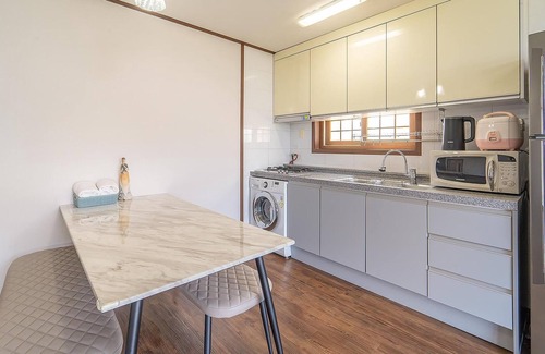 Aewol House | Jeju Sigan Yeohaeng Huyang Pension