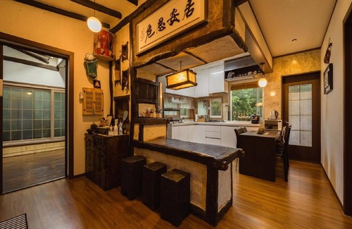 Jocheon House | Jeju Supgol Dokchae Pension