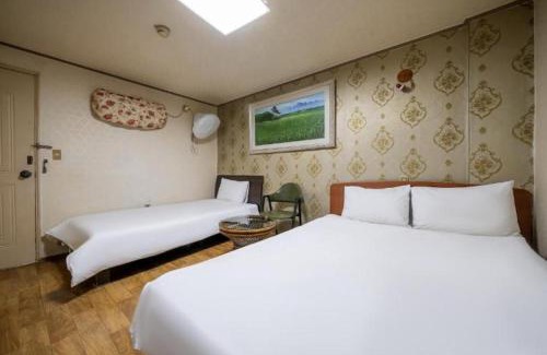 Downtown Hotel | Jeju Top Motel