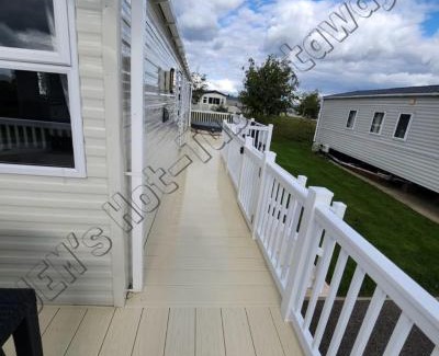 Tattershall House | JEMs Hot-Tub Getaways 6 berth at Tattershall Lakes